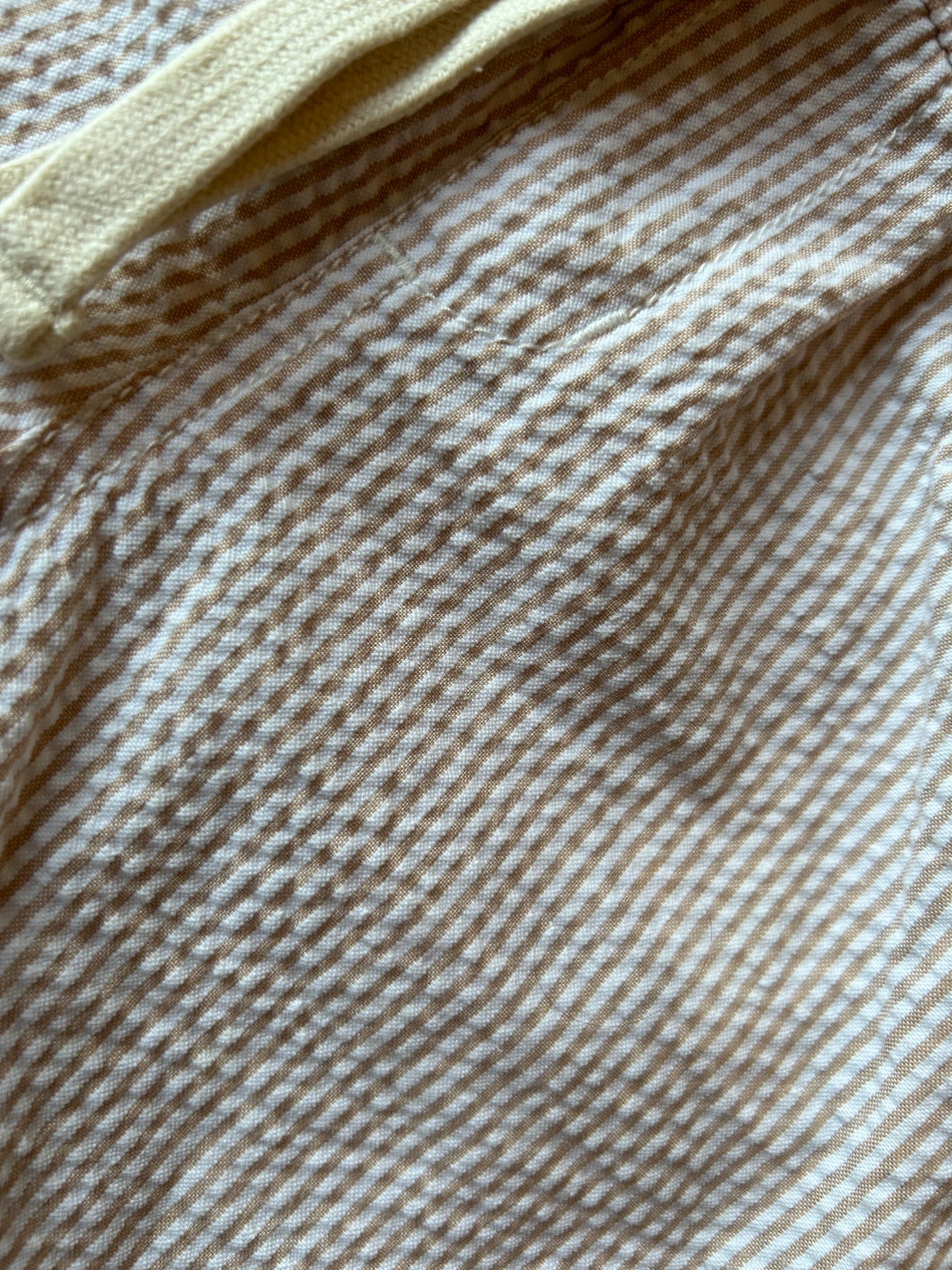 White and Beige Striped Toddler Shorts - size 92 (18-24M)