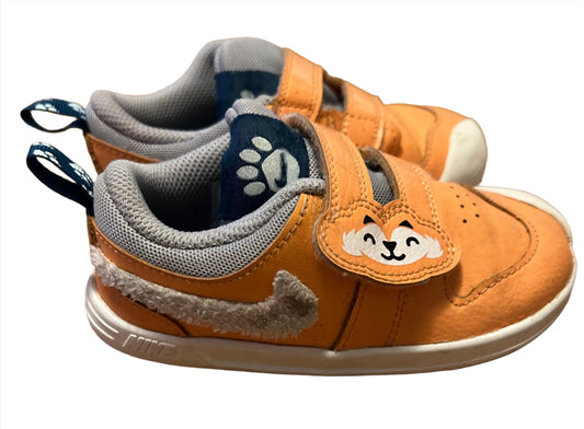Nike Toddler Shoes - size 25