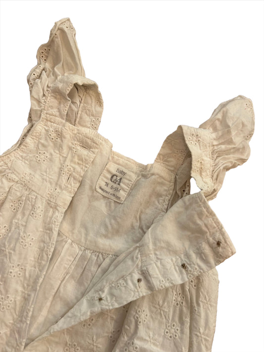 Witte jumpsuit met ruches - maat 74 (6-9M)