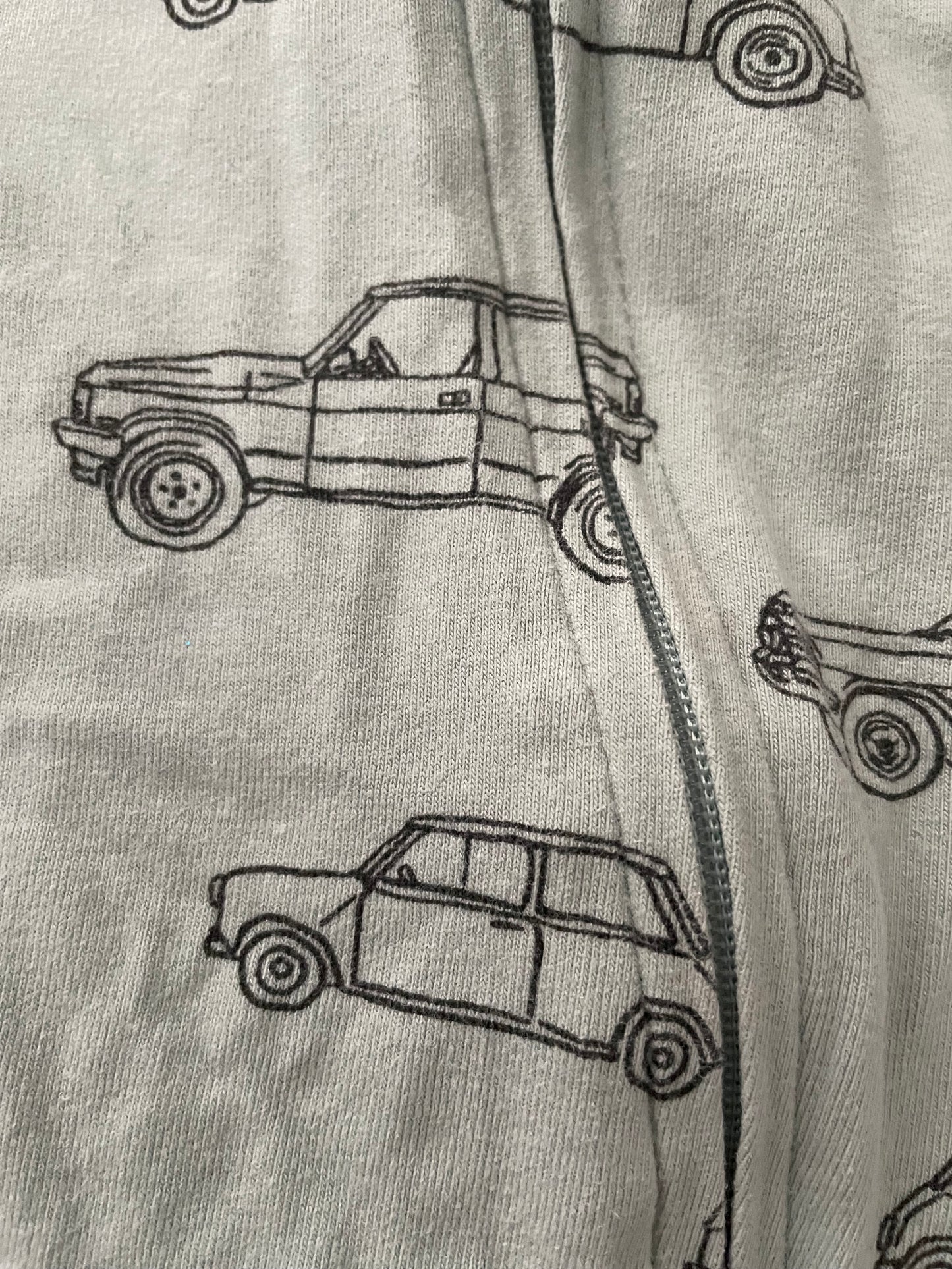 Groene auto Onesie - maat 74-80 (6-12M)