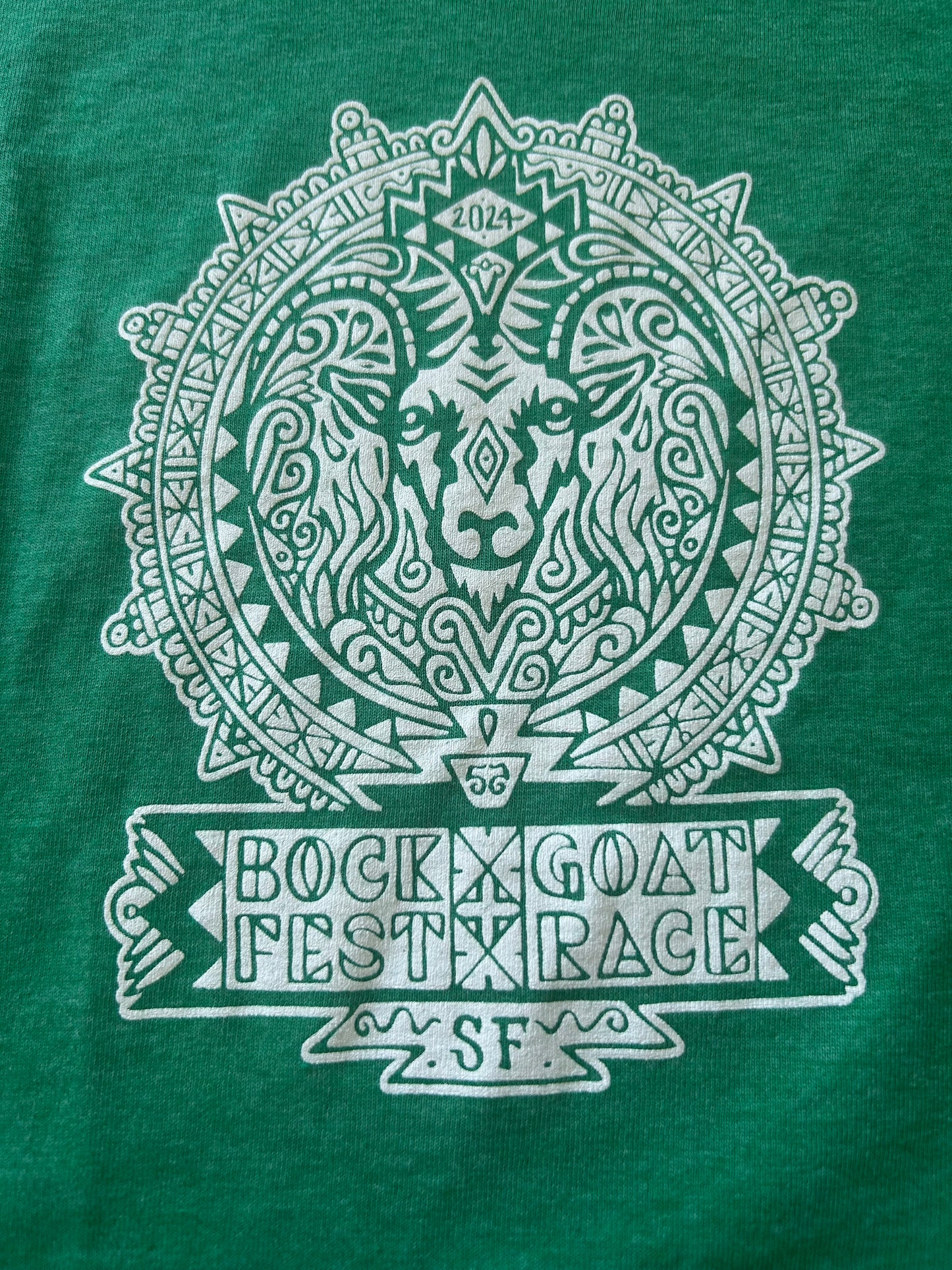 T-shirt - Size 104 (3-4Yrs)