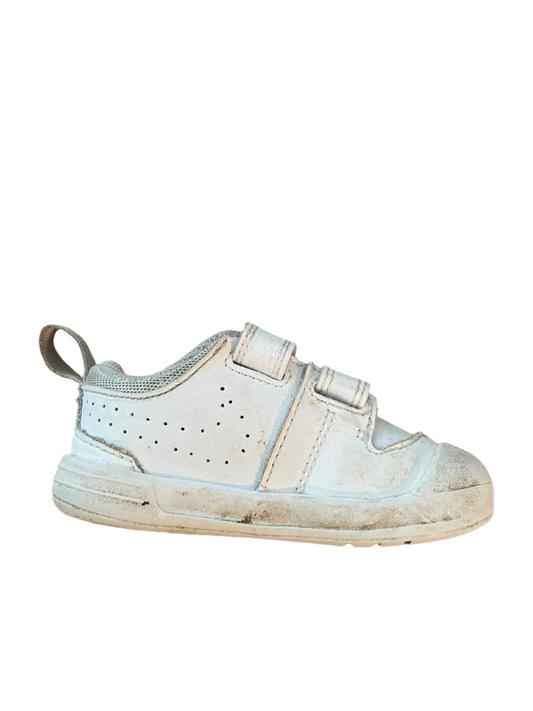 Nike Toddler Shoes - size 21 (UK 4.5)