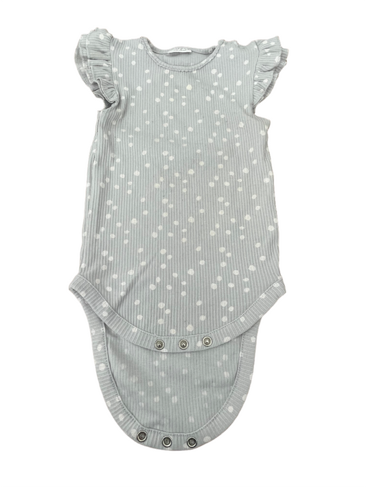 Set van twee rompertjes met korte mouwen - maat 74 (6-9M)