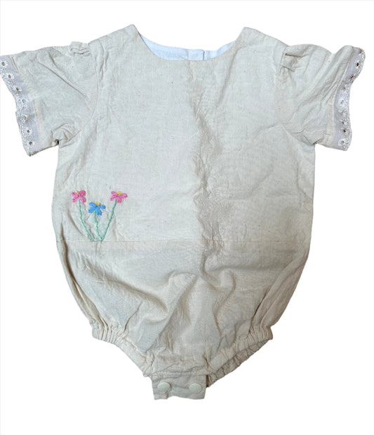 Handgemaakt babymeisjesrompertje - maat 62 (3-6M)