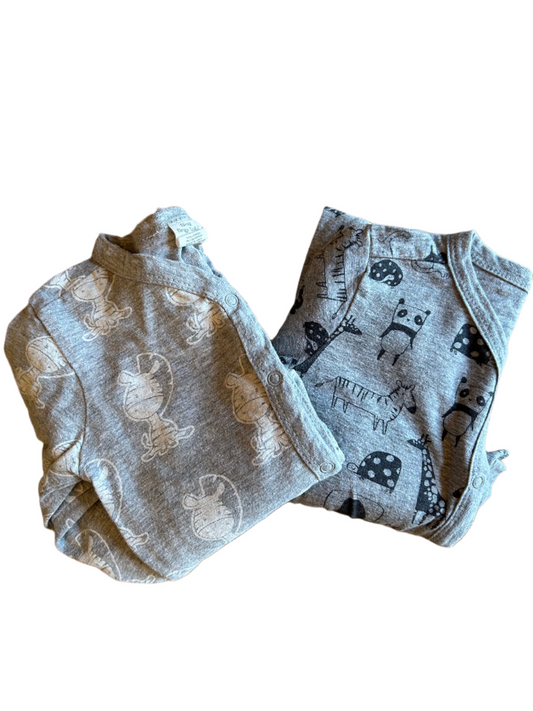 Set van twee grijze babyrompertjes met lange mouwen - maat 74-80 (6-12M)
