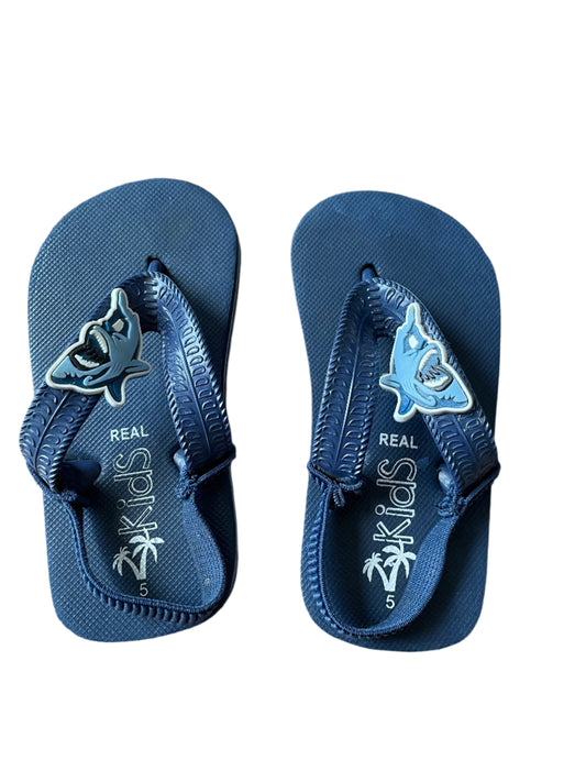 Twee paar slippers - maat 22 (UK5)