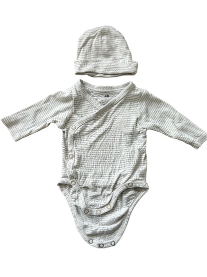 3-Piece Bodysuit and Trousers Set - Size 50 (0-1M)
