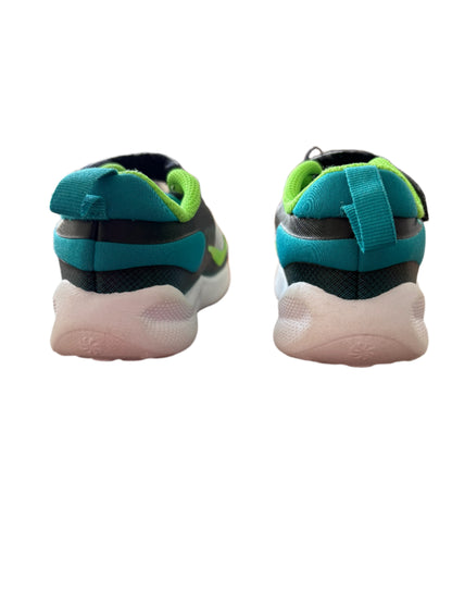 Nike Sneakers - Size 23.5 (UK 6.5)