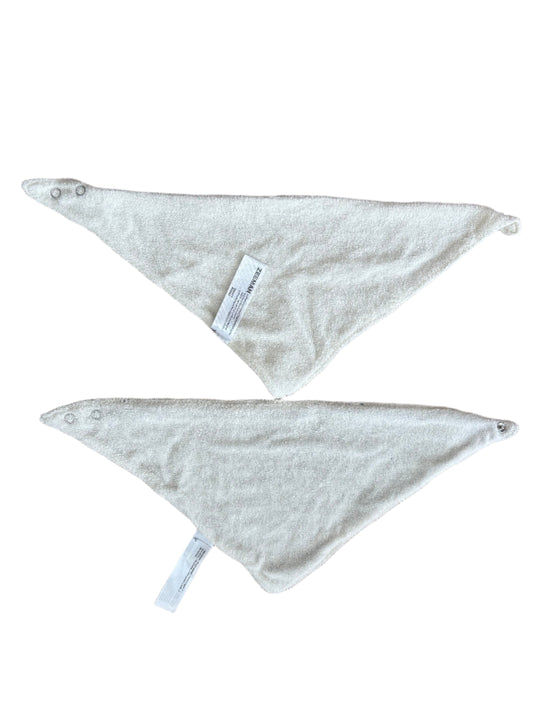 Set of 2 Bibs