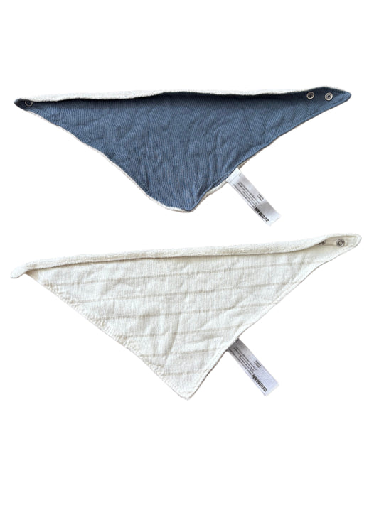 Set of 2 Bibs
