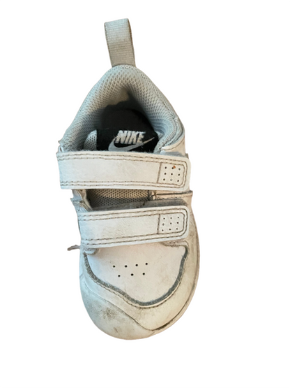 Nike peuterschoenen - maat 21 (UK 4,5)