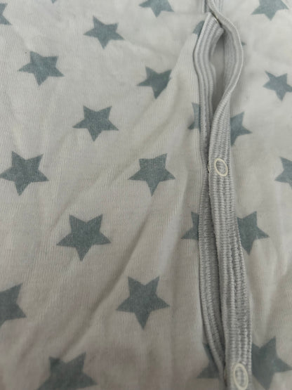 Wit Onesie met grijze sterren - maat 60 (3M)